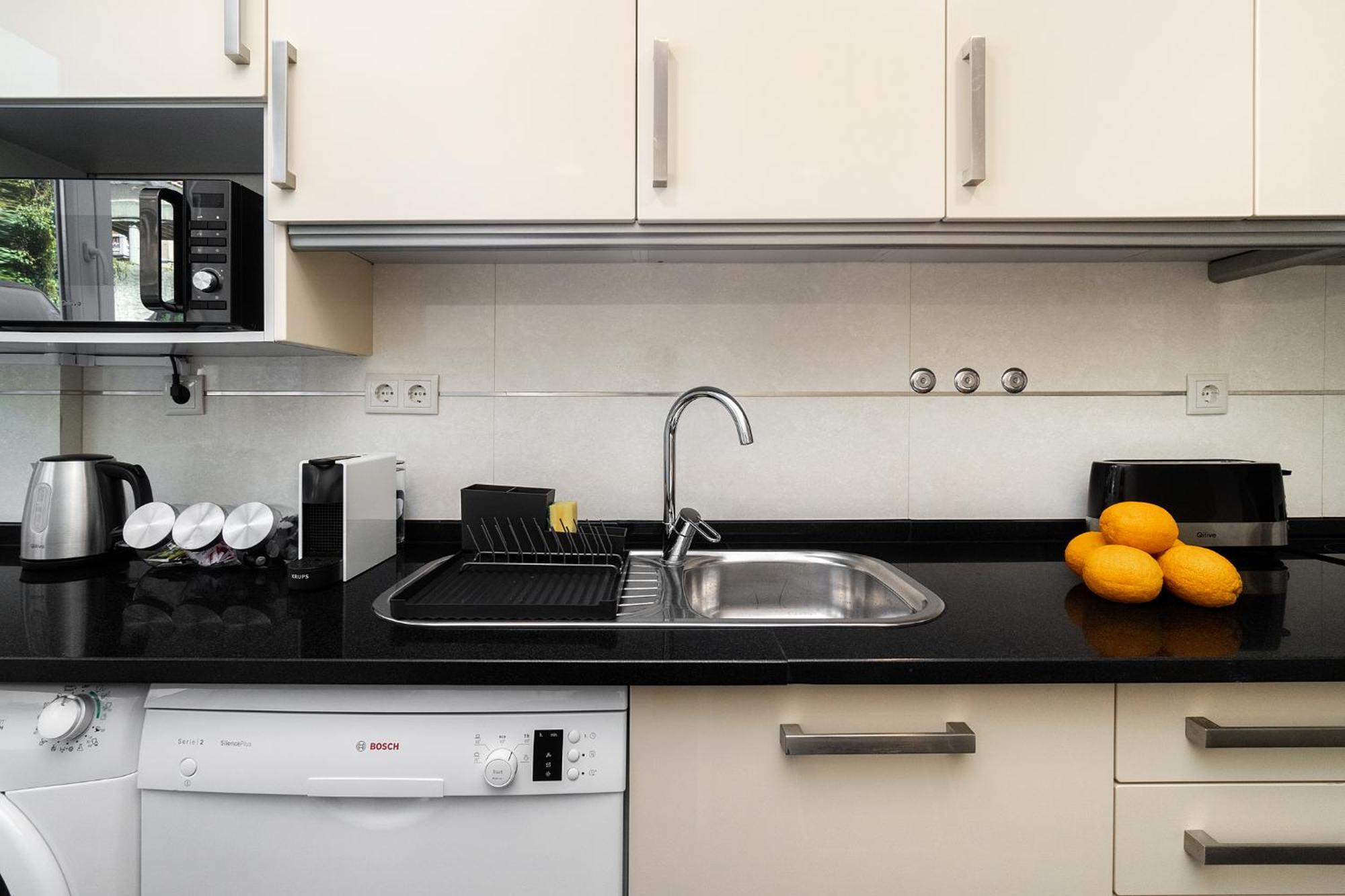 Whome Peaceful Alges Family Home Away From City Noise Экстерьер фото